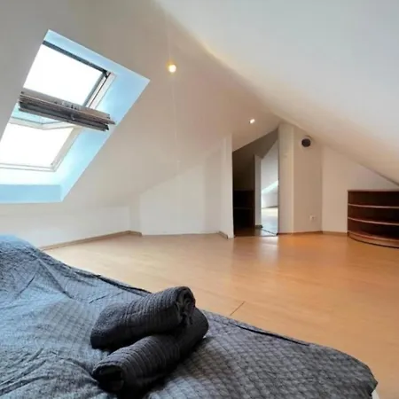 Attic - Charming Place, 15 Minutes To Old Town & 5 Minutes To Seaside