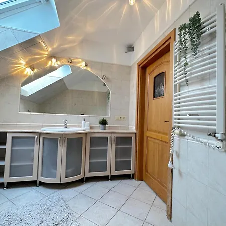 Attic - Charming Place, 15 Minutes To Old Town & 5 Minutes To Seaside *