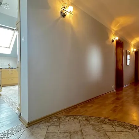 Attic - Charming Place, 15 Minutes To Old Town & 5 Minutes To Seaside Pansiyon *
