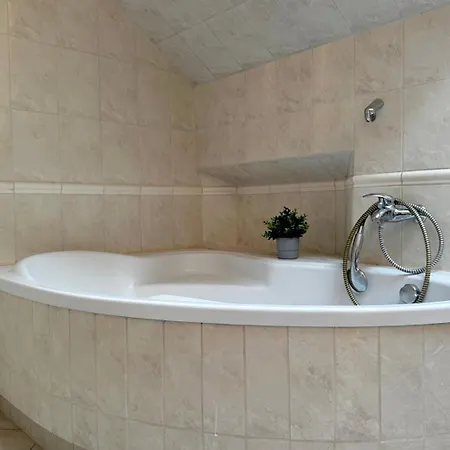 Pansiyon Attic - Charming Place, 15 Minutes To Old Town & 5 Minutes To Seaside